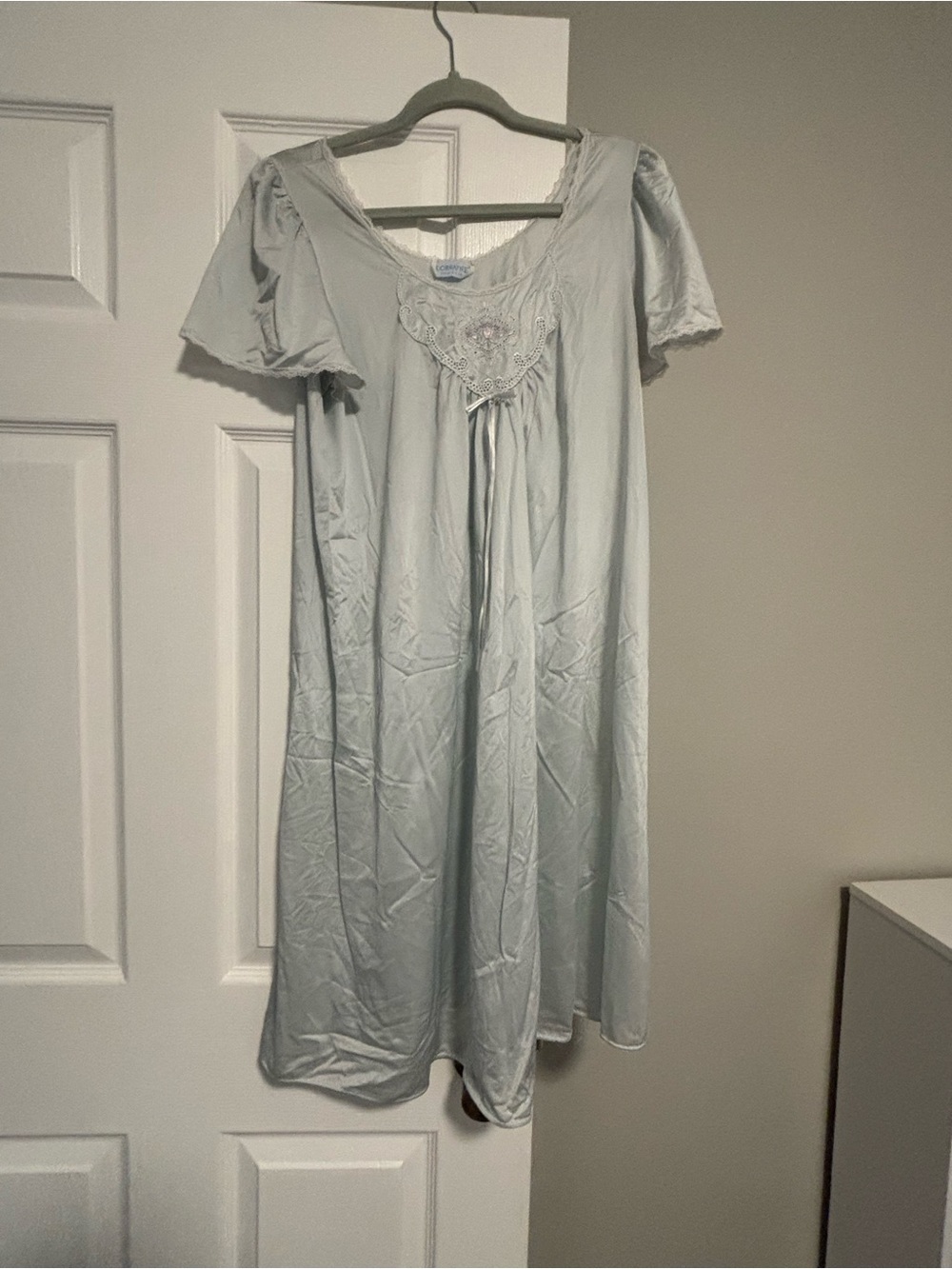 Light Blue Women's Short-Sleeve Nightgown with Lace Detail